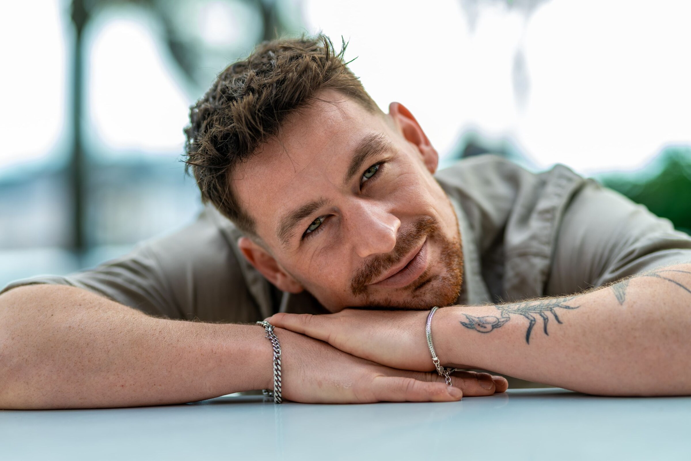 Pictures for post about How to Build a Dating Profile Photo Set in Lisbon