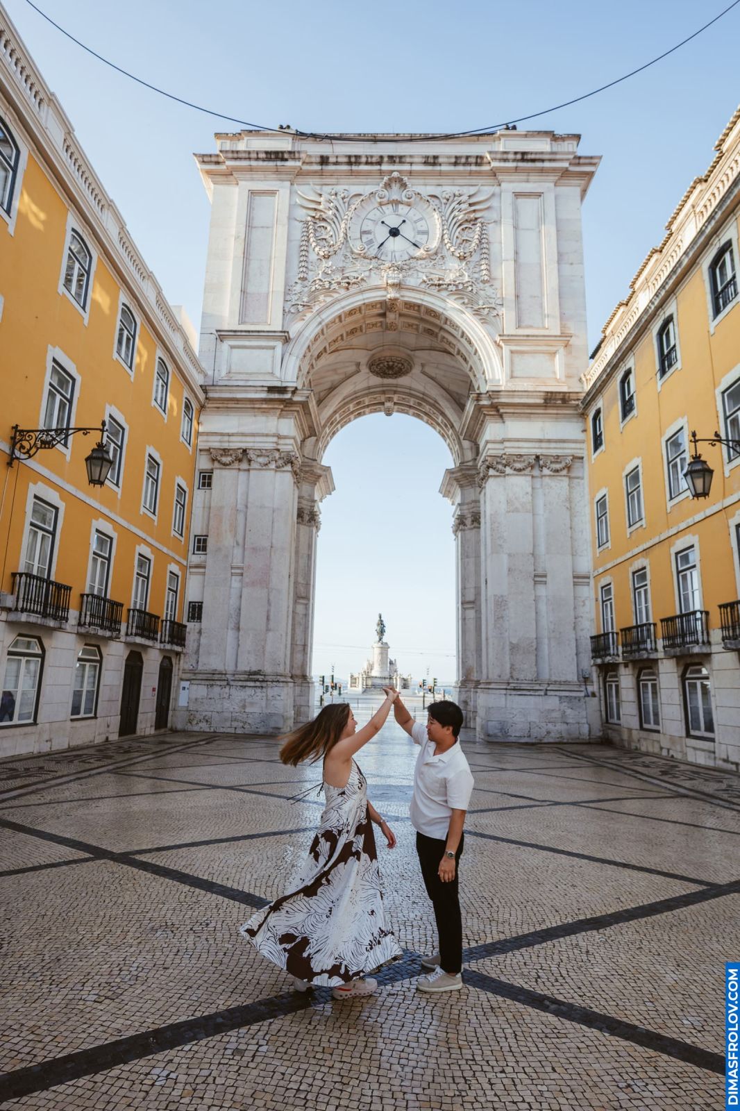 Surprise Proposal in Alfama. Photo 129535 (2025-06-28 08:21:30)