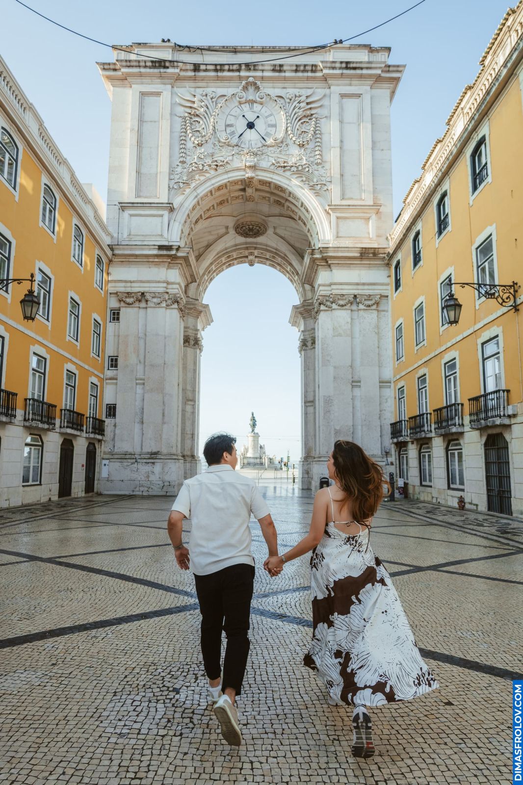 Surprise Proposal in Alfama. Photo 129549 (2025-06-28 08:21:31)
